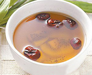 冬日暖飲，護肝有道 獼猴桃紅棗茶的養(yǎng)生智慧